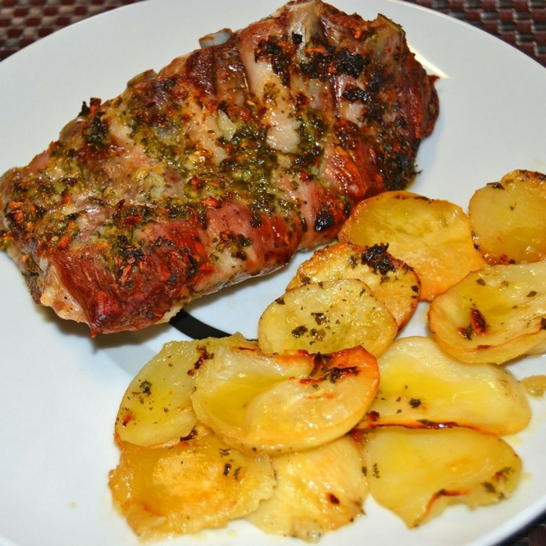 Costilla con patatas al horno Costilla con patatas al horno