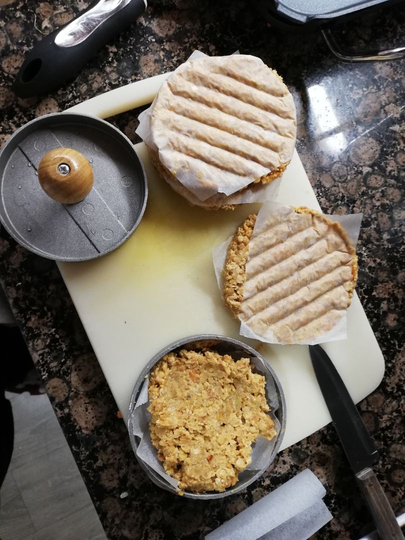 Hamburguesas de lentejas y soja texturizada Hamburguesas de lentejas y soja texturizada