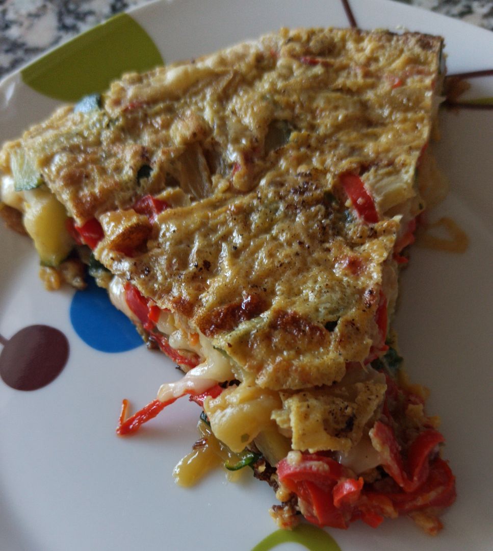 Tortilla de calabacín 🥒,pimiento 🌶 y cebolla. Paso 2 Tortilla de calabacín 🥒,pimiento 🌶 y cebolla. Paso 2
