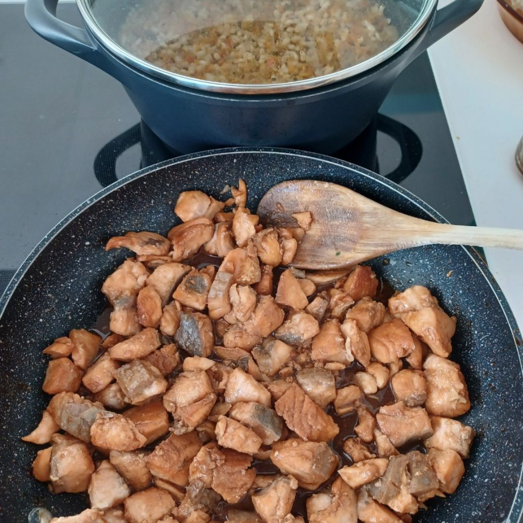 Arroz con salmón terayakiStep 0