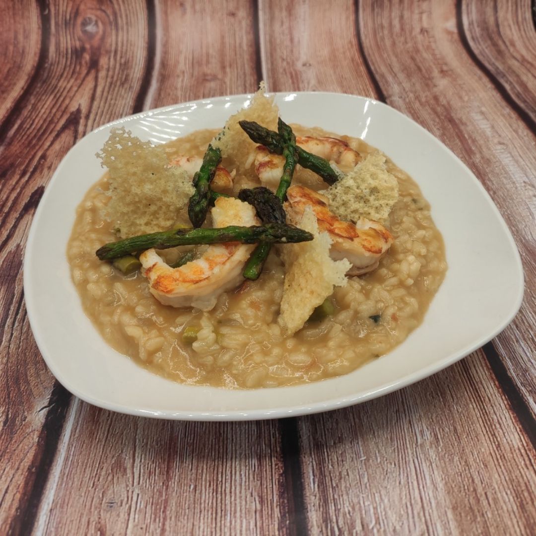 Risotto de gambón y espárragos trigueros