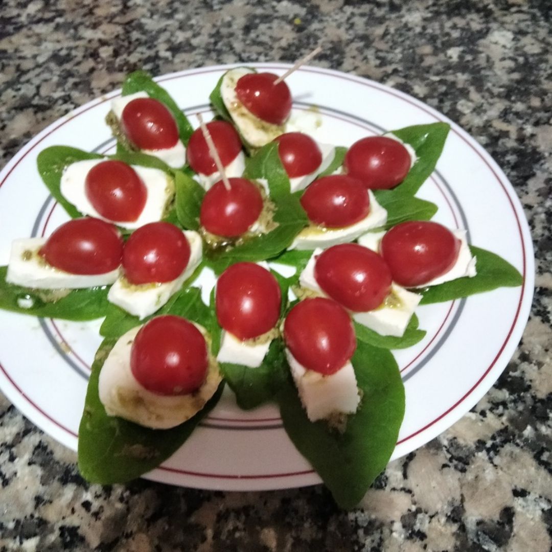 Ensalada Caprese (ración individual) Ensalada Caprese (ración individual)