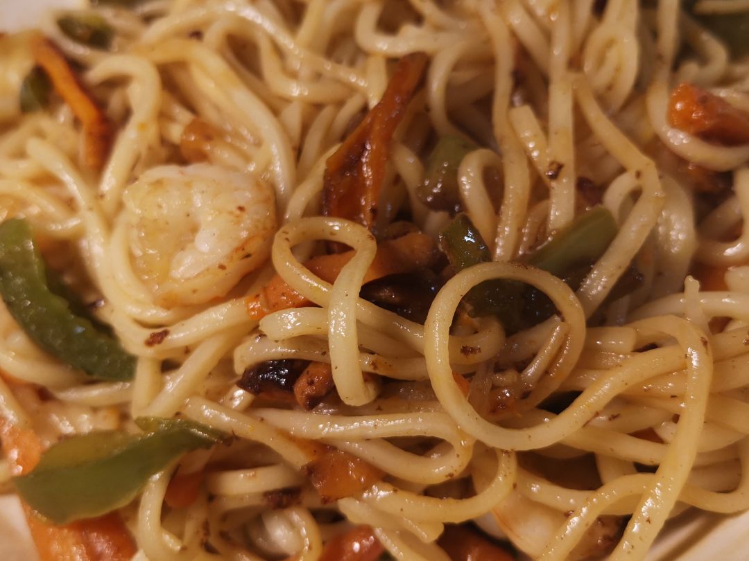 Noodles con salteado de verduras y gambas  Paso 2