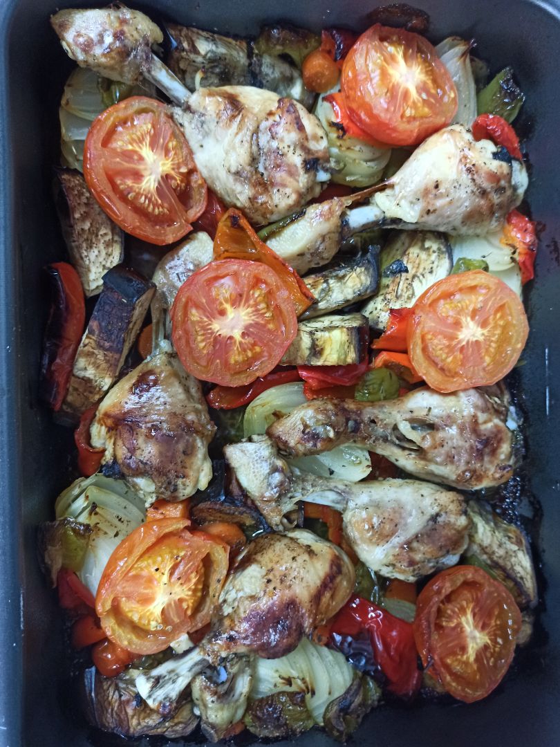 Pollo al horno con verduras