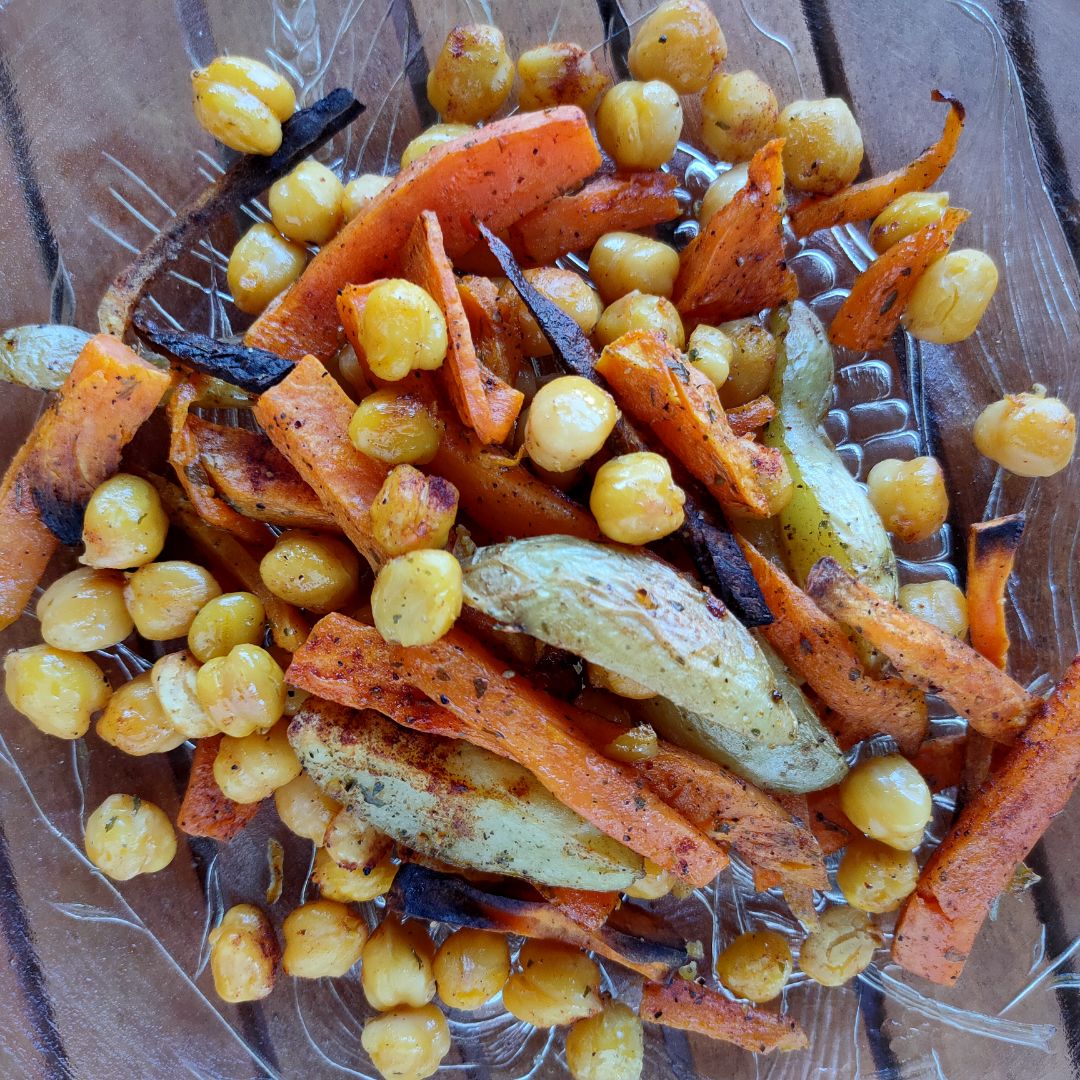 Patata, batata y garbanzos al horno.