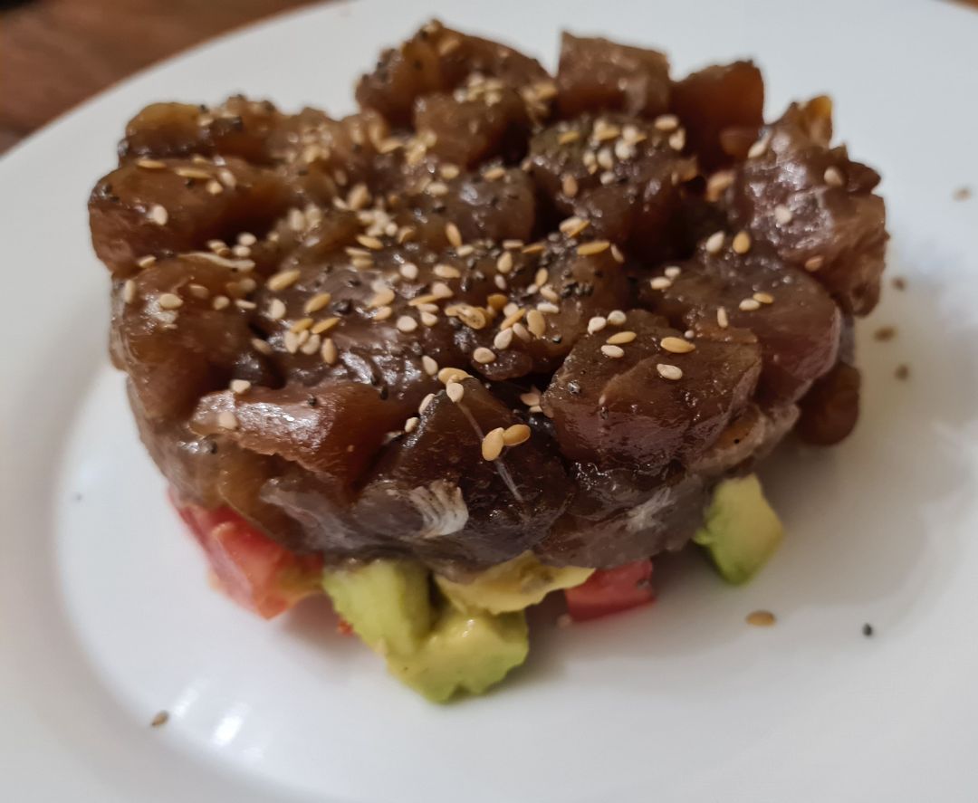 Tartar atĂșn, con tomateđ
y aguacate đ„ Paso 2 Tartar atĂșn, con tomateđ
y aguacate đ„ Paso 2