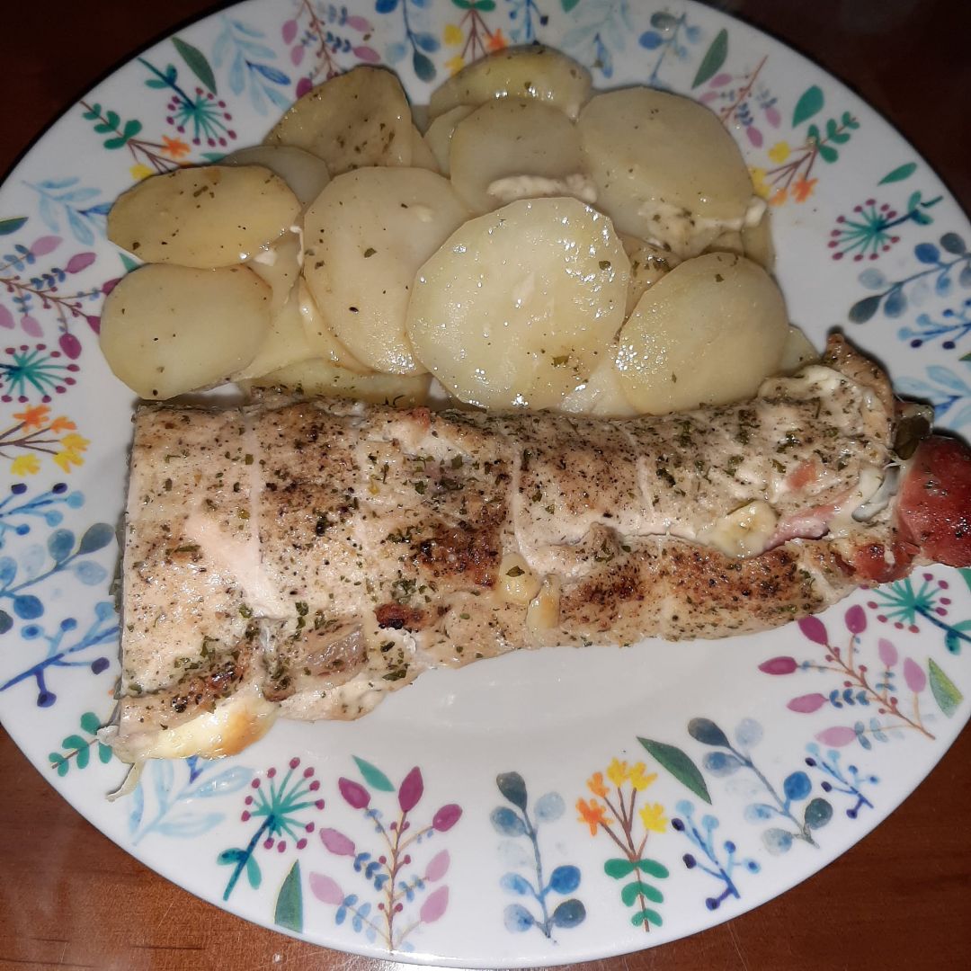 Rulo de pollo con pimientos y jam贸n 馃崠 Rulo de pollo con pimientos y jam贸n 馃崠