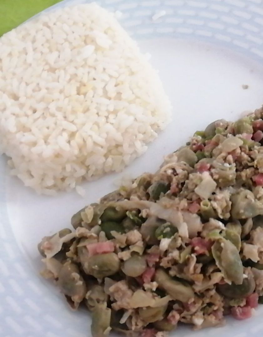Habas con jam贸n馃崠 y arroz blanco馃崥 Habas con jam贸n馃崠 y arroz blanco馃崥