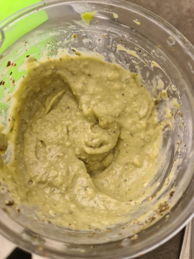Espaguetis de calabacín con pesto de aguacate 🥑 Paso 3 Espaguetis de calabacín con pesto de aguacate 🥑 Paso 3