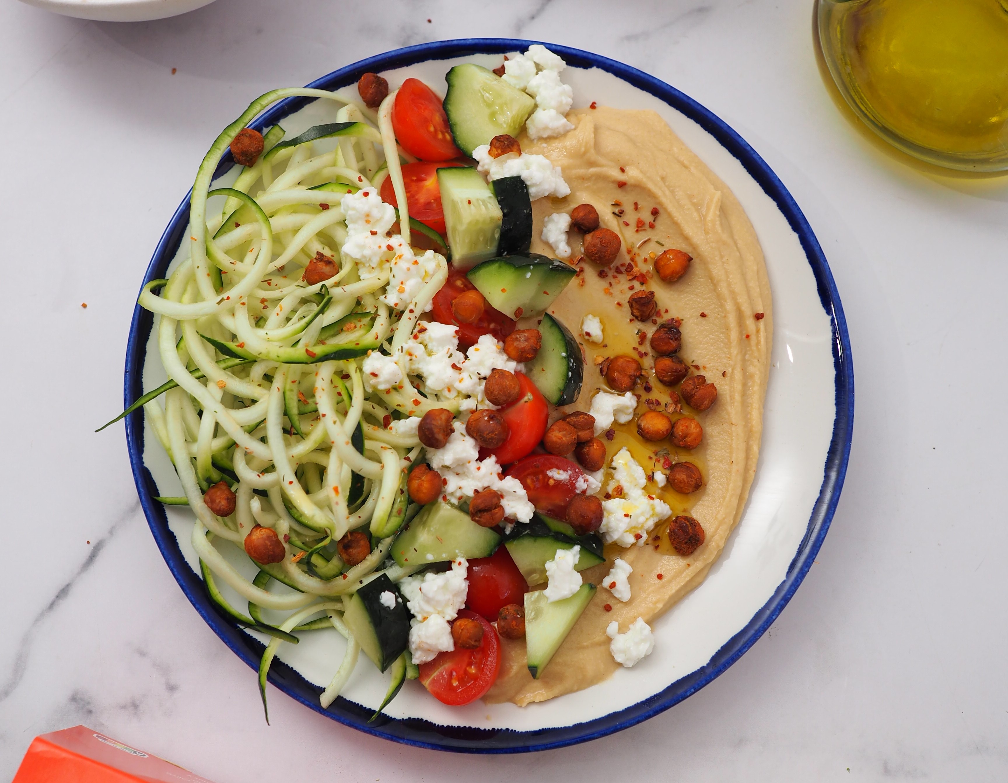 Zoodles con hummus 