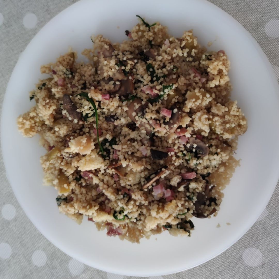 Cous cous con verdura y salsa de soja. Cous cous con verdura y salsa de soja.