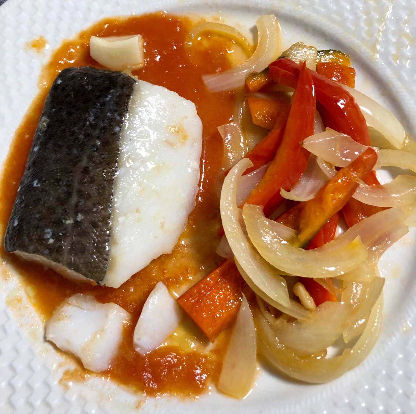 Lomo de bacalao con tomate