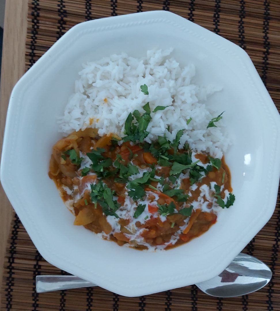 Curry de lentejas con leche de coco y arroz basmati Curry de lentejas con leche de coco y arroz basmati