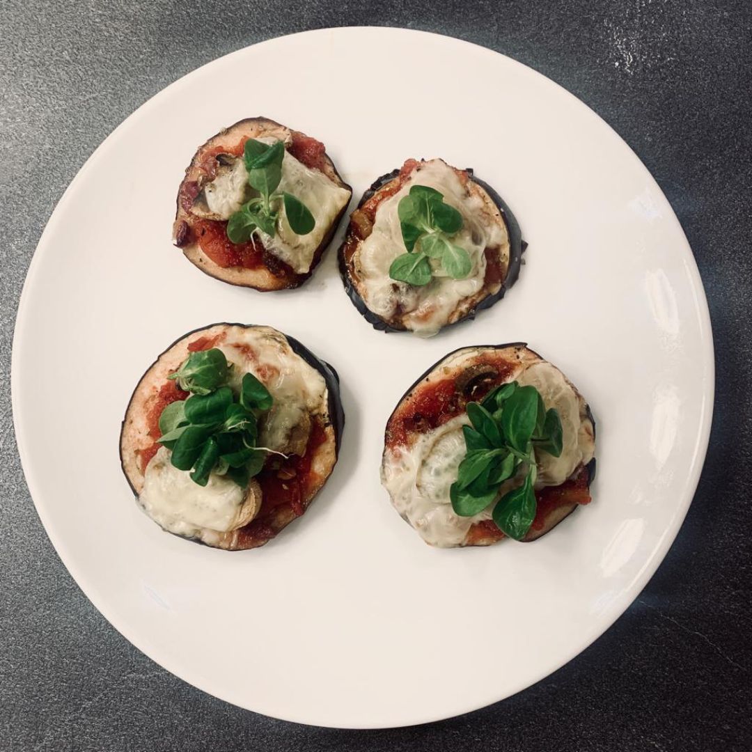 Mini pizzas de berenjena Paso 3 Mini pizzas de berenjena Paso 3