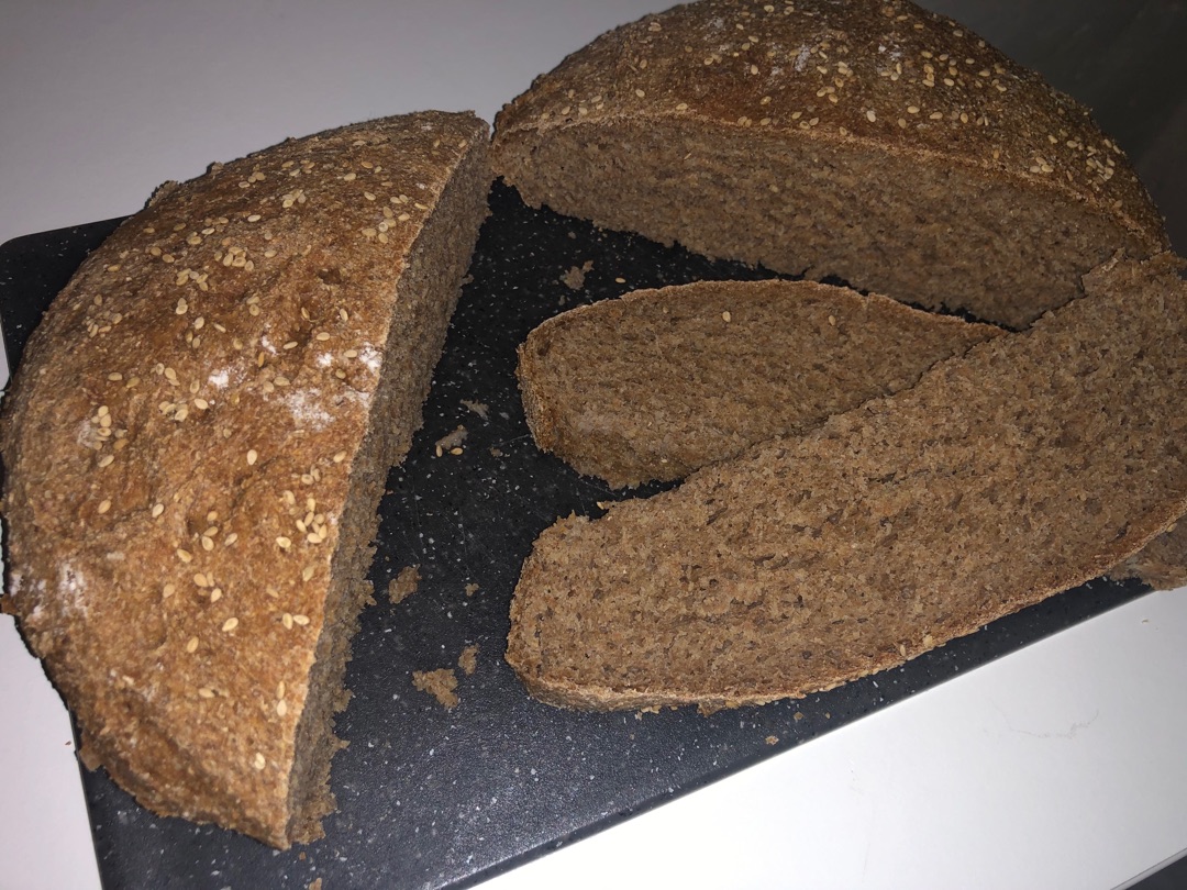 Pan de harina de centeno y harina de trigo integral