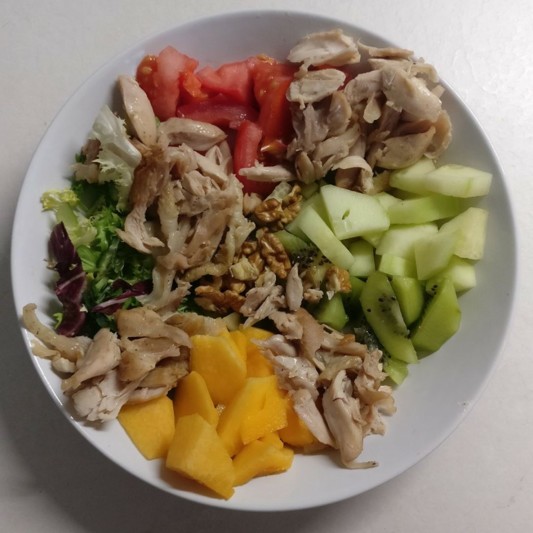 Ensalada veraniega de pollo Ensalada veraniega de pollo