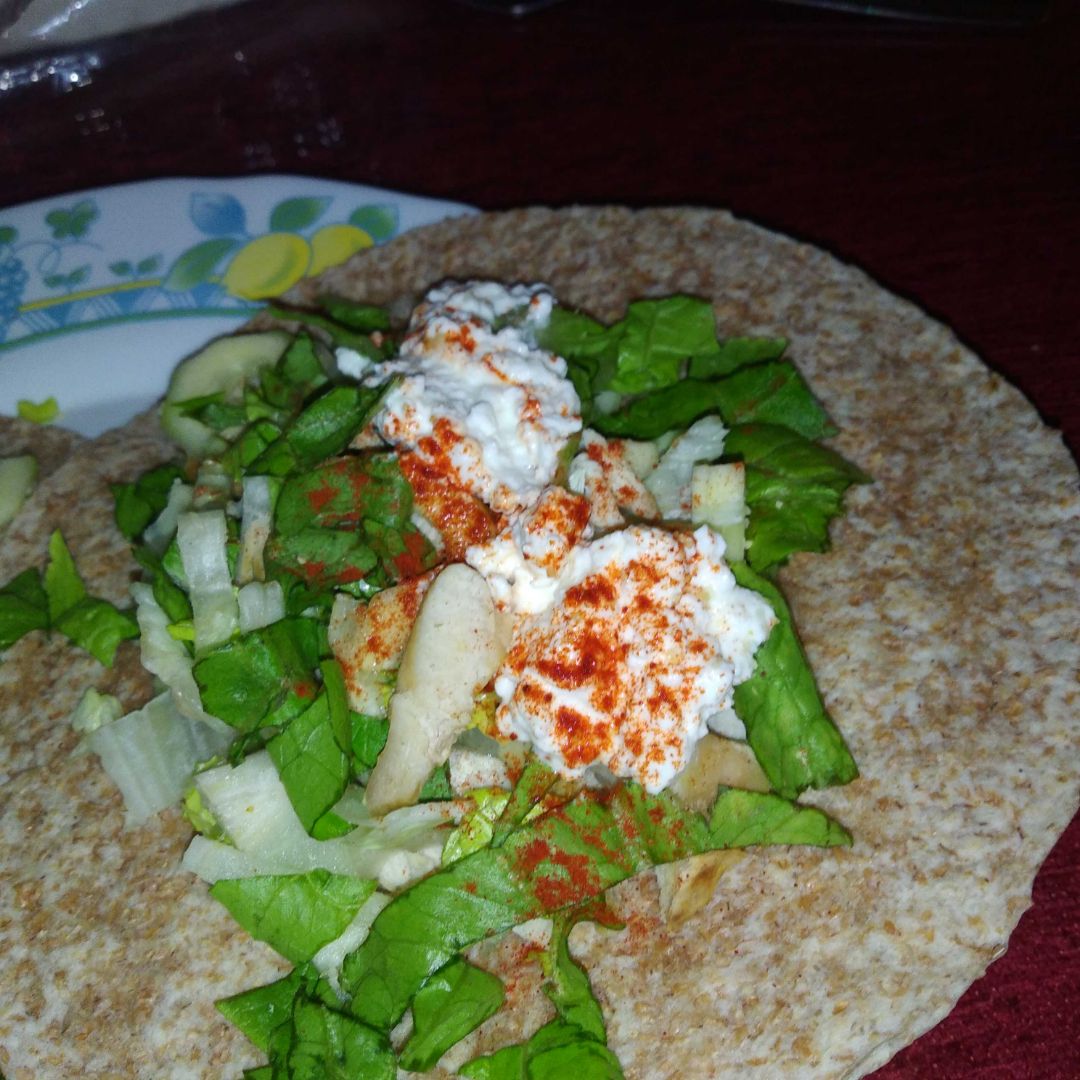 Taco de pollo con verduras Taco de pollo con verduras