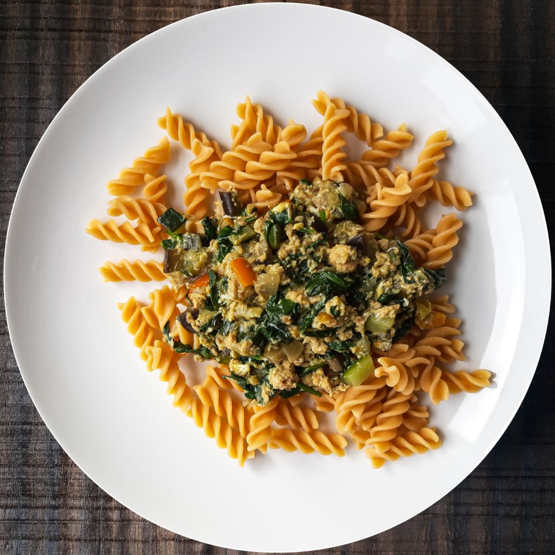 Pasta de lenteja con verduras