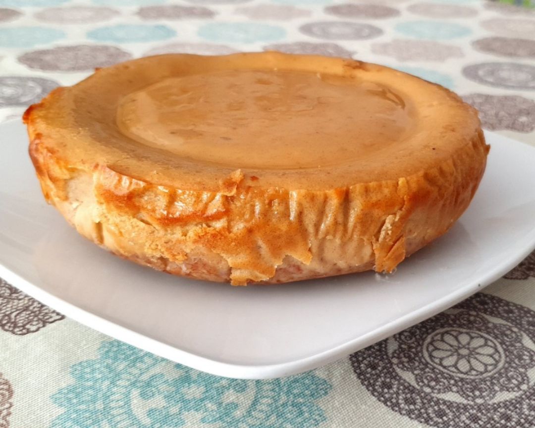 Tarta de queso cremosa con crema de almendras (al horno) Tarta de queso cremosa con crema de almendras (al horno)