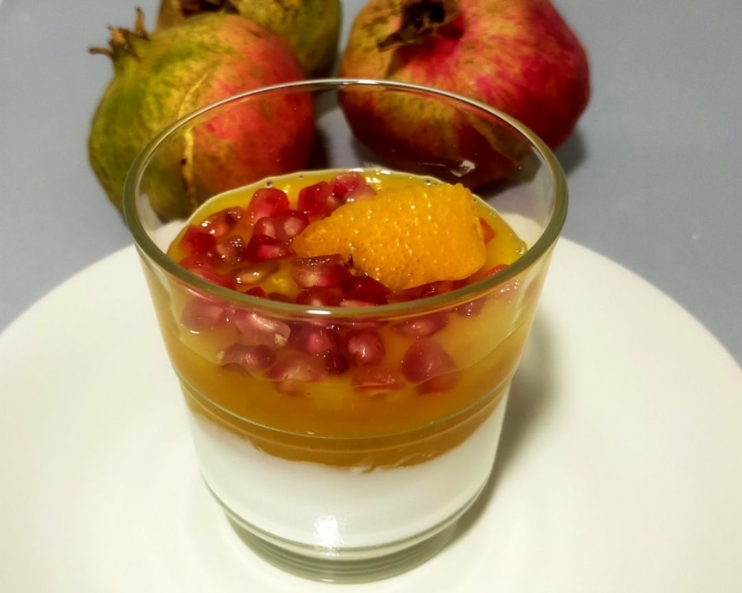 Vasitos de yogur con naranja, mango y granada 🍊 Vasitos de yogur con naranja, mango y granada 🍊