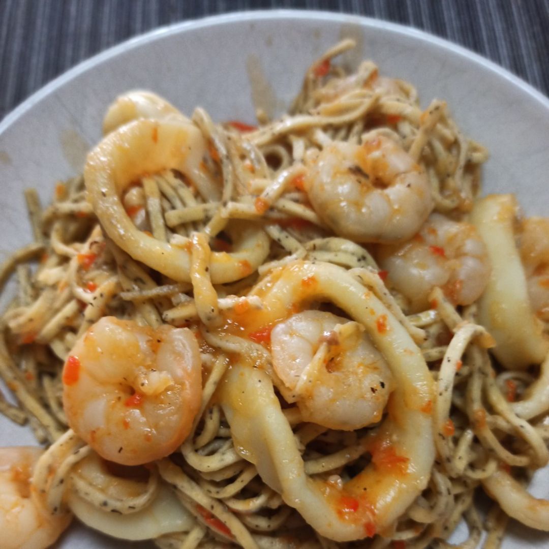 Tagliolini trufado con calamar y gambas Paso 5 Tagliolini trufado con calamar y gambas Paso 5