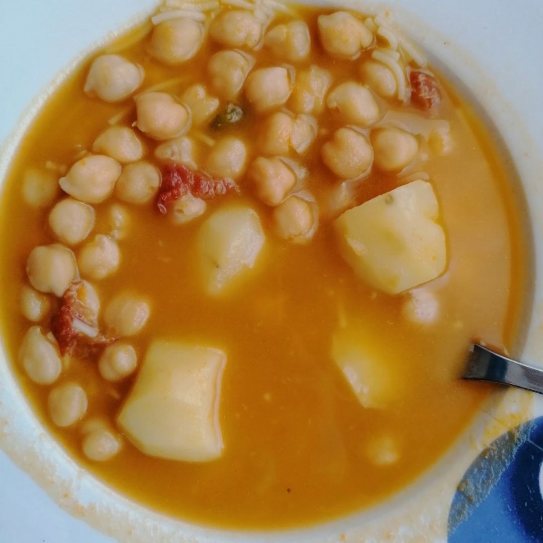 Garbanzos con verduras🥕 y patata 🥔