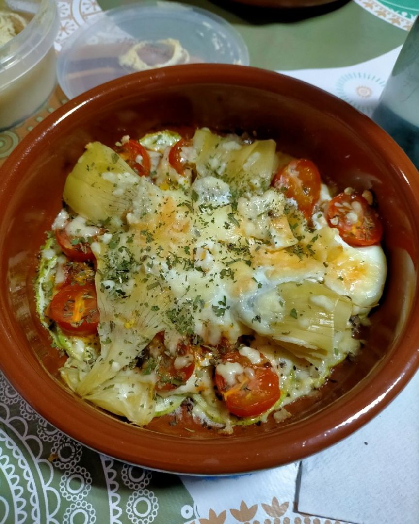 Caldereta de huevo y verduras. Caldereta de huevo y verduras.