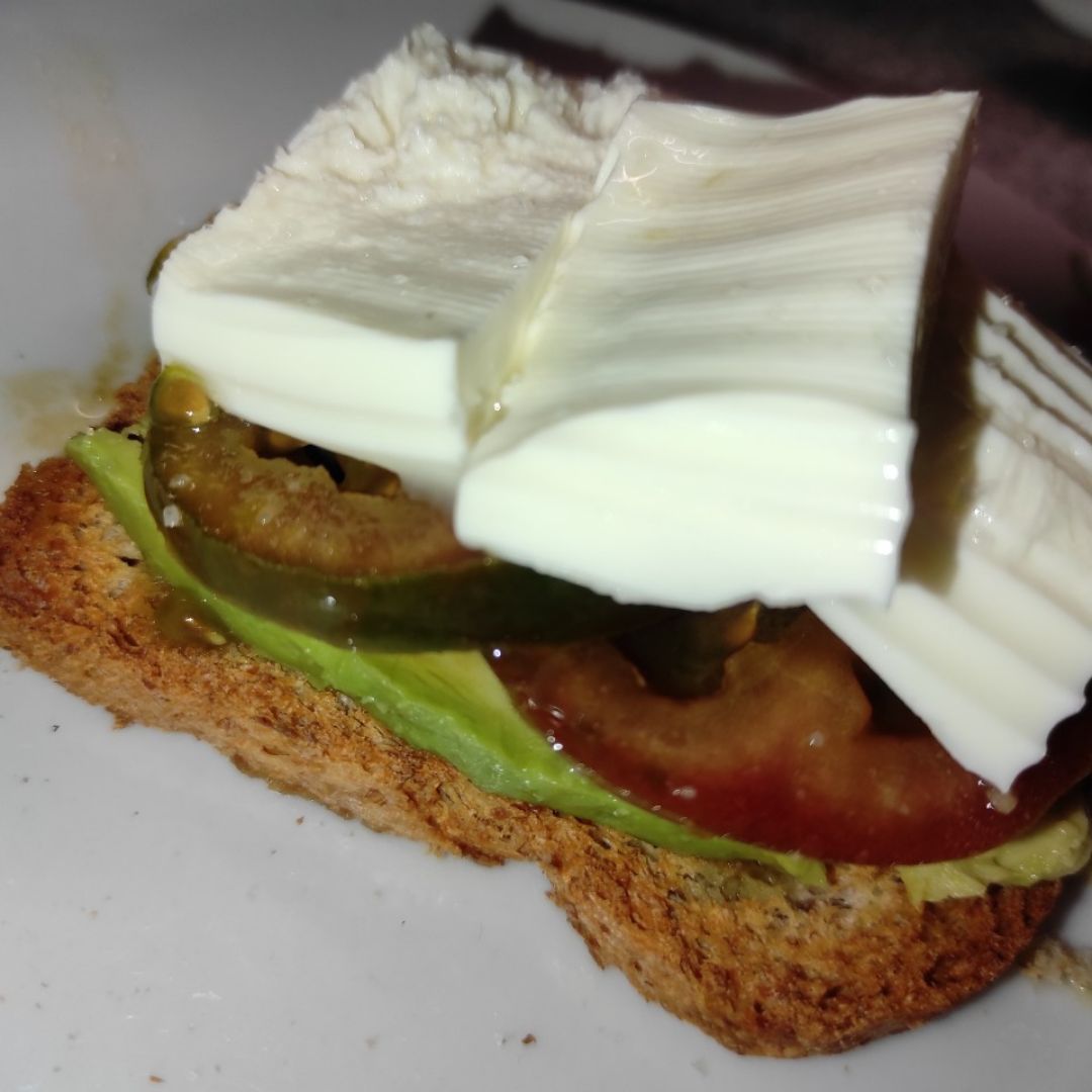 Tostada de aguacate Tostada de aguacate