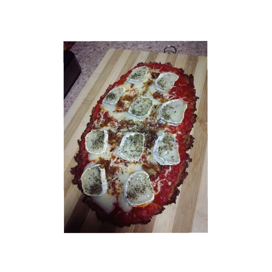 Masa de pizza de coliflor y cebolla "caramelizada" Masa de pizza de coliflor y cebolla "caramelizada"