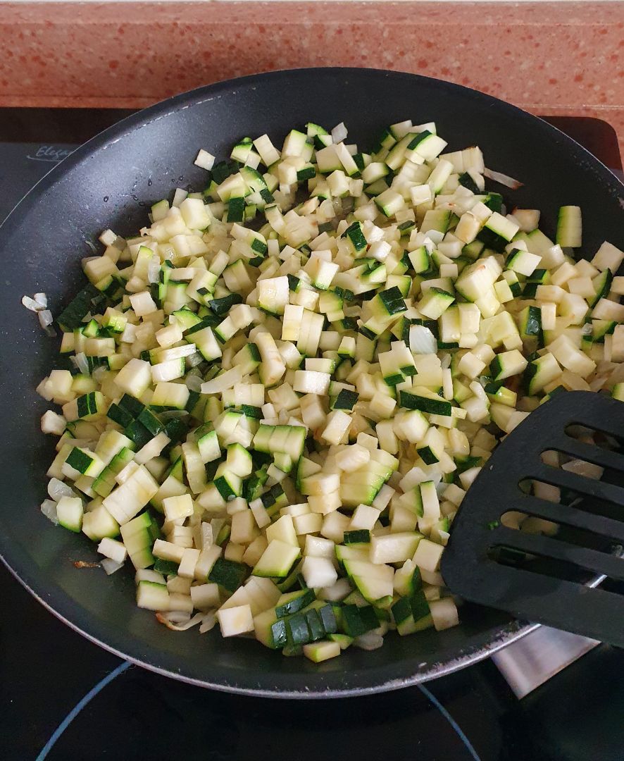Fusili de lenteja con salsa de verdura Paso 1 Fusili de lenteja con salsa de verdura Paso 1
