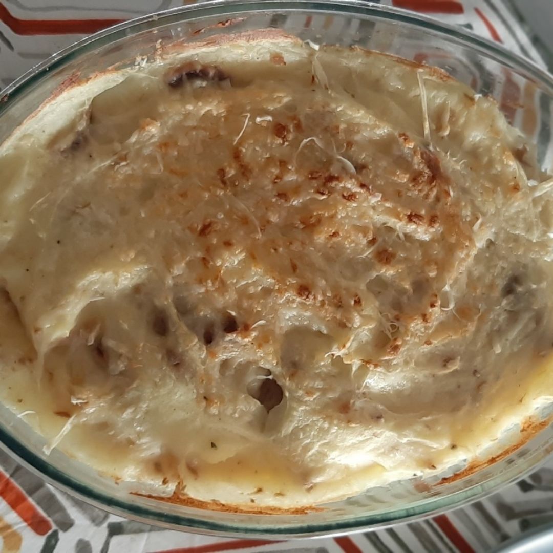 Puré de patata con anchoas y atún Puré de patata con anchoas y atún