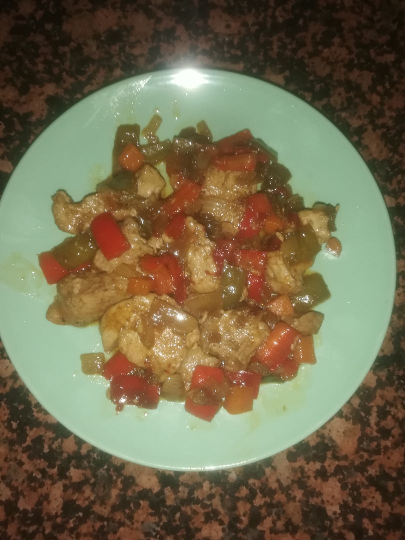 Solomillo de cerdo con verduras. Solomillo de cerdo con verduras.