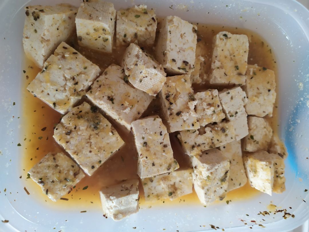 Tofu a la naranja con cebolla y patatas al microondas Paso 0 Tofu a la naranja con cebolla y patatas al microondas Paso 0