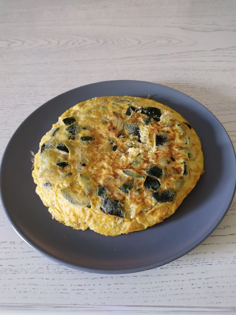 Tortilla de calabacin y cebolla Tortilla de calabacin y cebolla