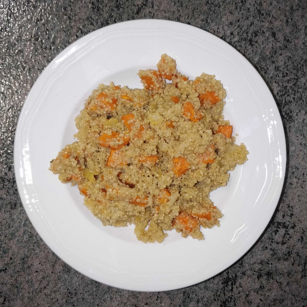 Salteado de quinoa con boniato Salteado de quinoa con boniato