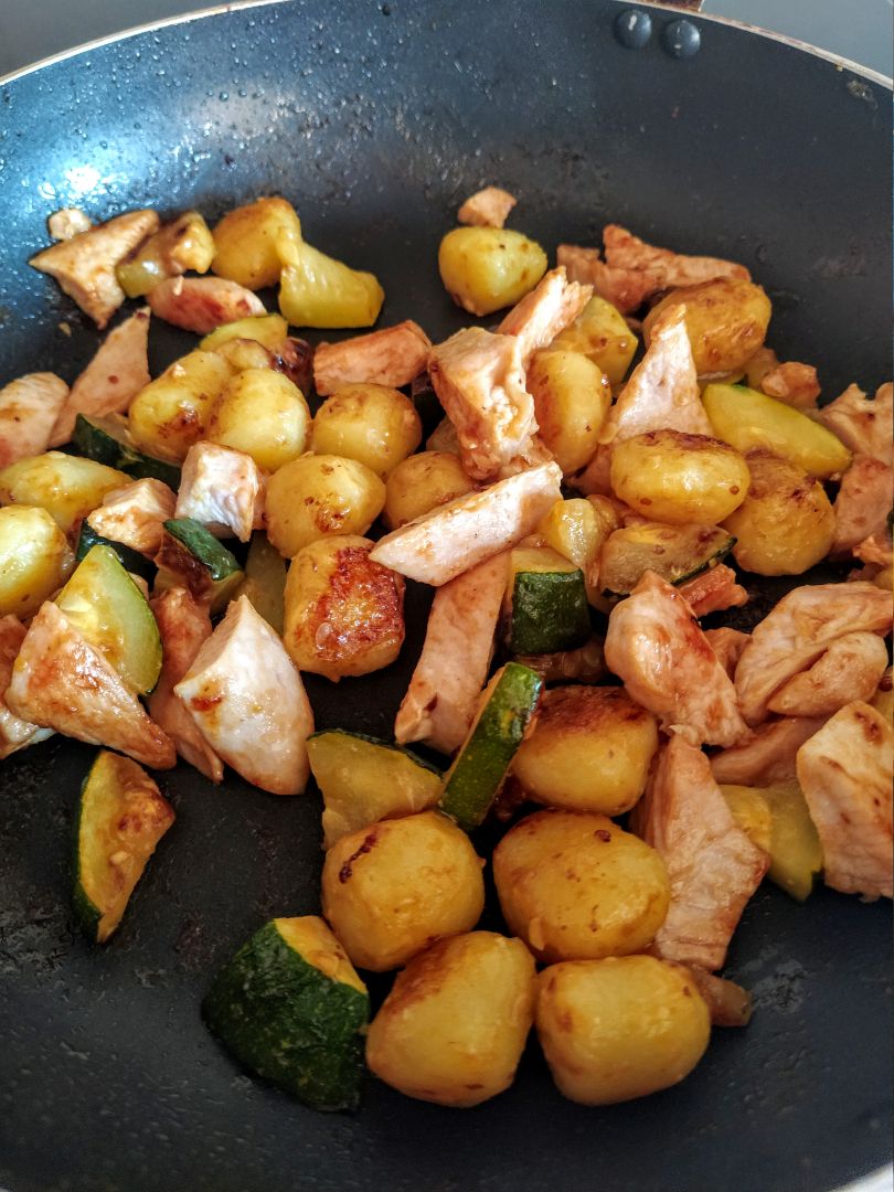 Revuelto de ñoquis a la mostaza Revuelto de ñoquis a la mostaza
