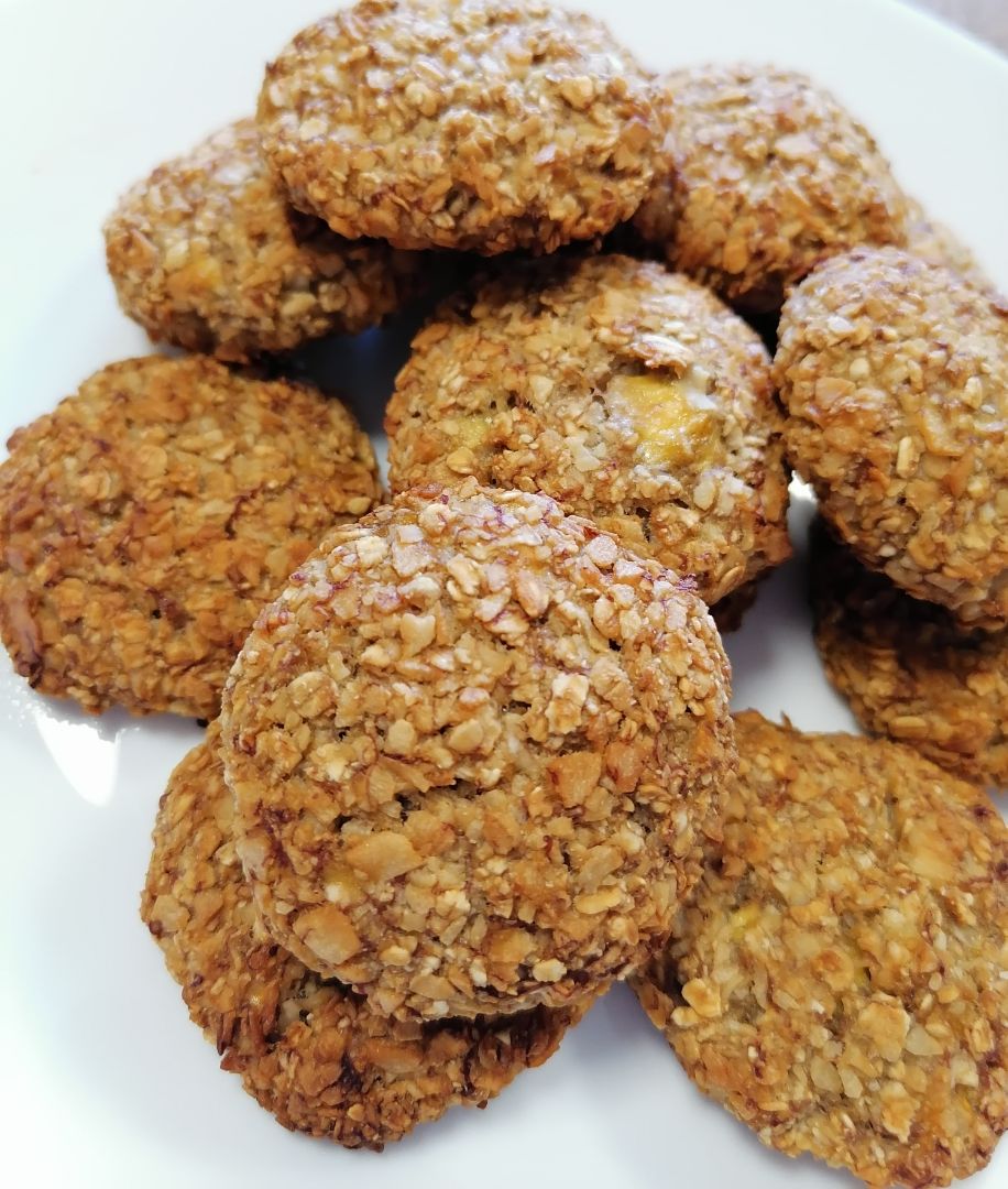 Galletas abizcochadas de platano, Coco y avena 🤤 Galletas abizcochadas de platano, Coco y avena 🤤