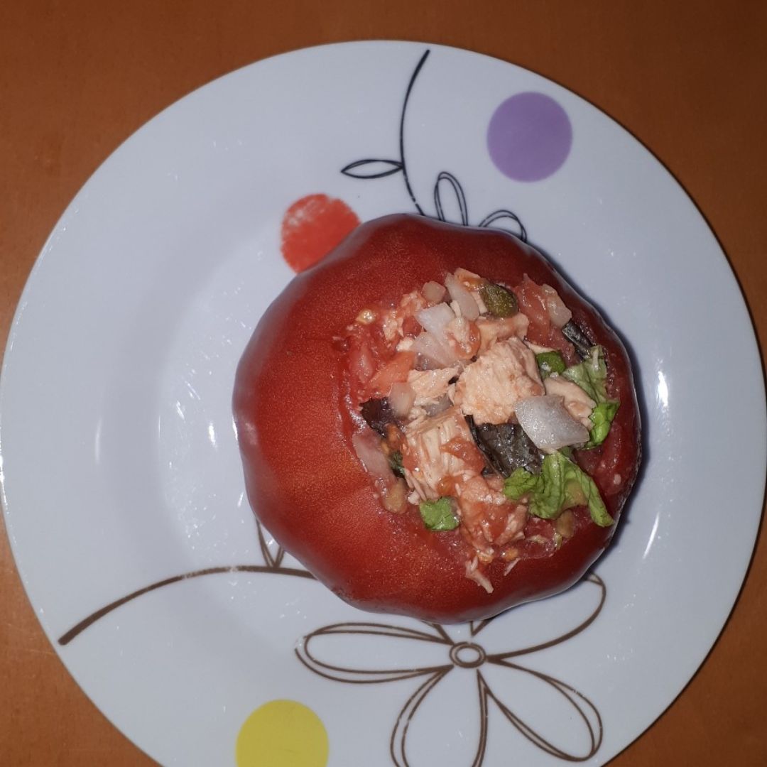 Tomate natural relleno Tomate natural relleno