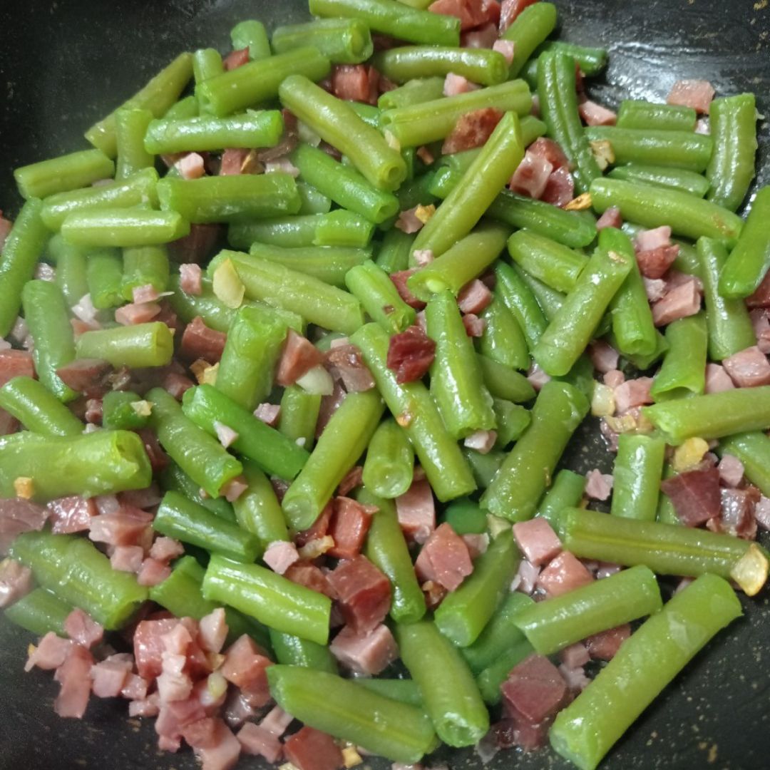 Judías verdes con jamón y huevo a la plancha Paso 3 Judías verdes con jamón y huevo a la plancha Paso 3