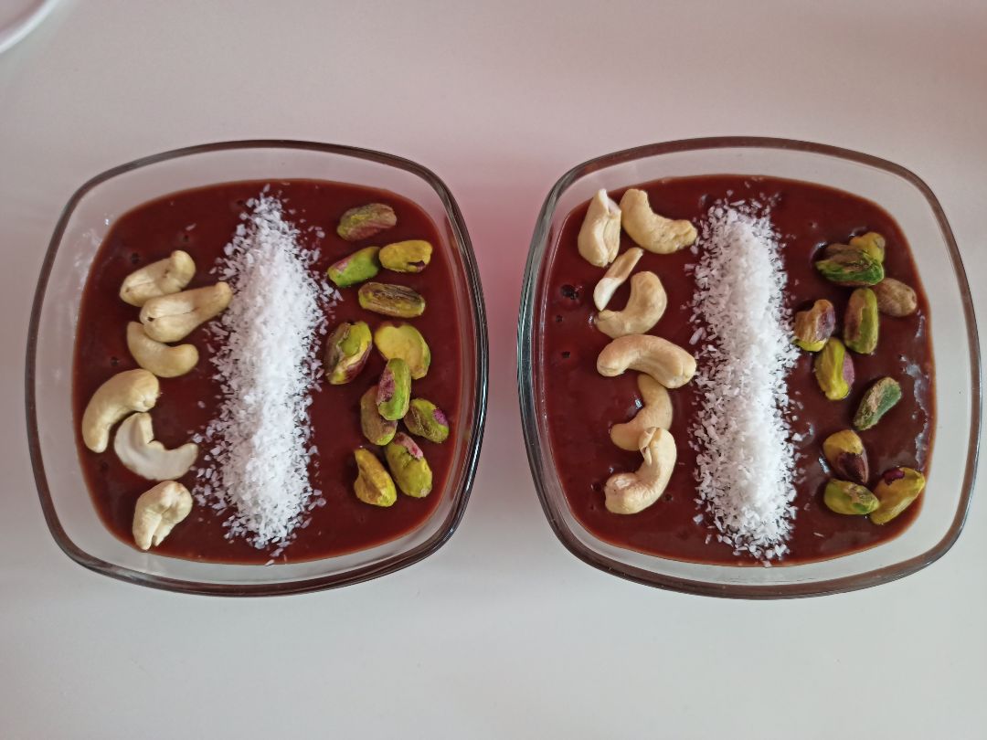 Mis primeras natillas de plátano y choco!!😋 Porque nadie me dijo lo bueno que estaba esto antes???😂 Mis primeras natillas de plátano y choco!!😋 Porque nadie me dijo lo bueno que estaba esto antes???😂
