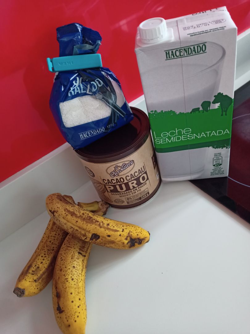Mis primeras natillas de plátano y choco!!😋 Porque nadie me dijo lo bueno que estaba esto antes???😂 Paso 0 Mis primeras natillas de plátano y choco!!😋 Porque nadie me dijo lo bueno que estaba esto antes???😂 Paso 0