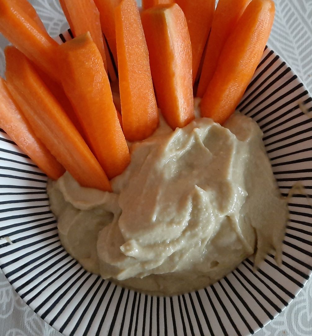 Humus con aguacate