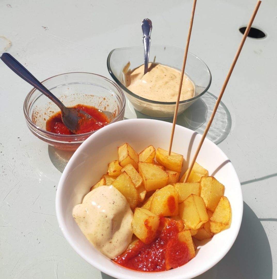 Bravas dos salsas Bravas dos salsas
