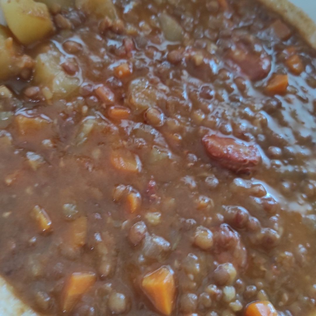 Lentejas con verduras y chorizo Lentejas con verduras y chorizo