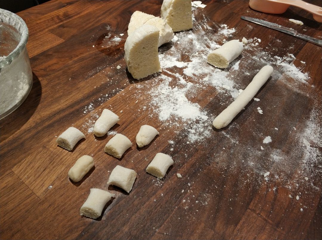 Gnocchi con champiñones, cebolla y queso Paso 3