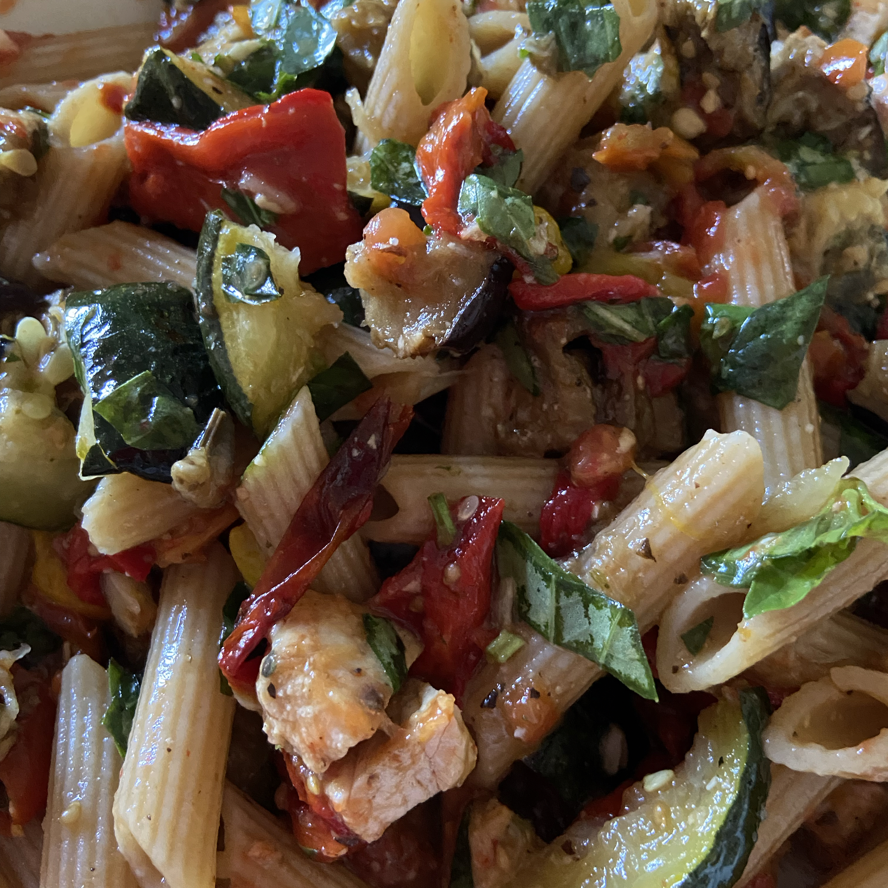 Macarrones integrales con berenjena, pimientos y calabacín Paso 3 Macarrones integrales con berenjena, pimientos y calabacín Paso 3