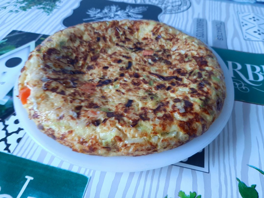 Tortilla de coliflor, ajo puerro y zanahoria Tortilla de coliflor, ajo puerro y zanahoria