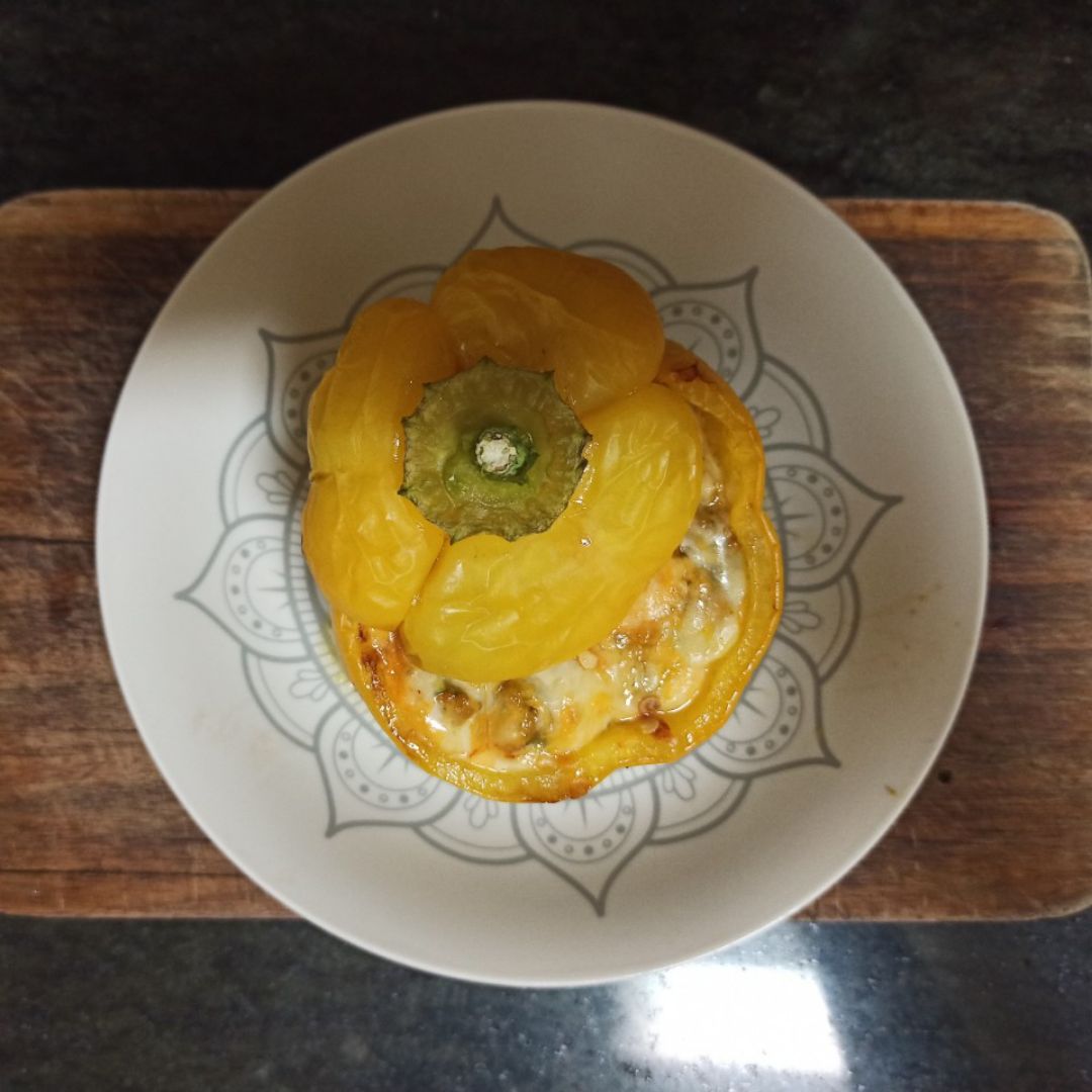 Pimientos asados rellenos de soja texturizada,queso y verduras 🫑🧀 Pimientos asados rellenos de soja texturizada,queso y verduras 🫑🧀