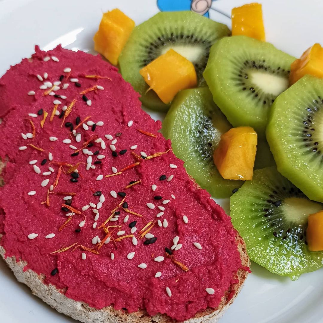 🌸TOSTADAS CON HUMMUS DE REMOLACHA🌸 Paso 1