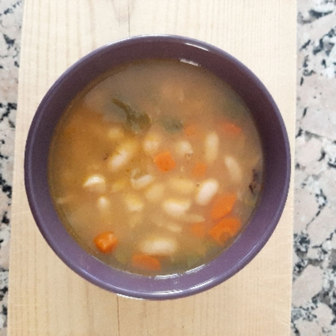 Puchero de alubias y verduras Puchero de alubias y verduras